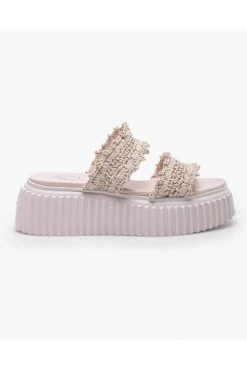 AGL Slippers Crochet Mules With Wedge Soles Beige 9 AGL Slippers Crochet Mules With Wedge Soles Beige -AGL Verkoopwinkel 24f29e87ea2076e2926ec45fabf43440