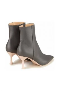 AGL Enkellaarsjes Heeled Boots Gray 11 AGL Enkellaarsjes Heeled Boots Gray -AGL Verkoopwinkel 2c6a34a2849a5caeb3061b484c8b4e03