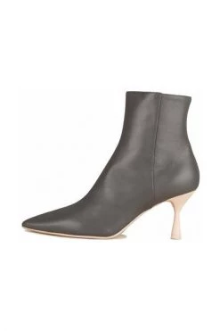 AGL Enkellaarsjes Heeled Boots Gray 10 AGL Enkellaarsjes Heeled Boots Gray -AGL Verkoopwinkel 32954bb2ef8a040299775d136792a48e